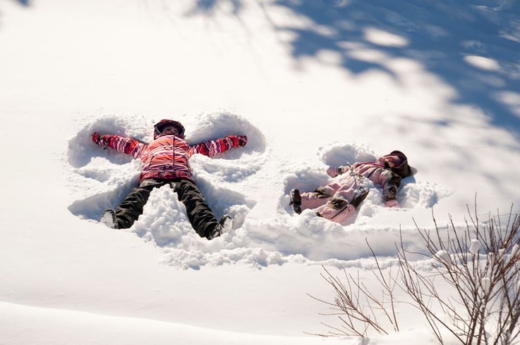http://www.picturesofbabies.net/wp-content/uploads/2015/01/snow-angels.jpg